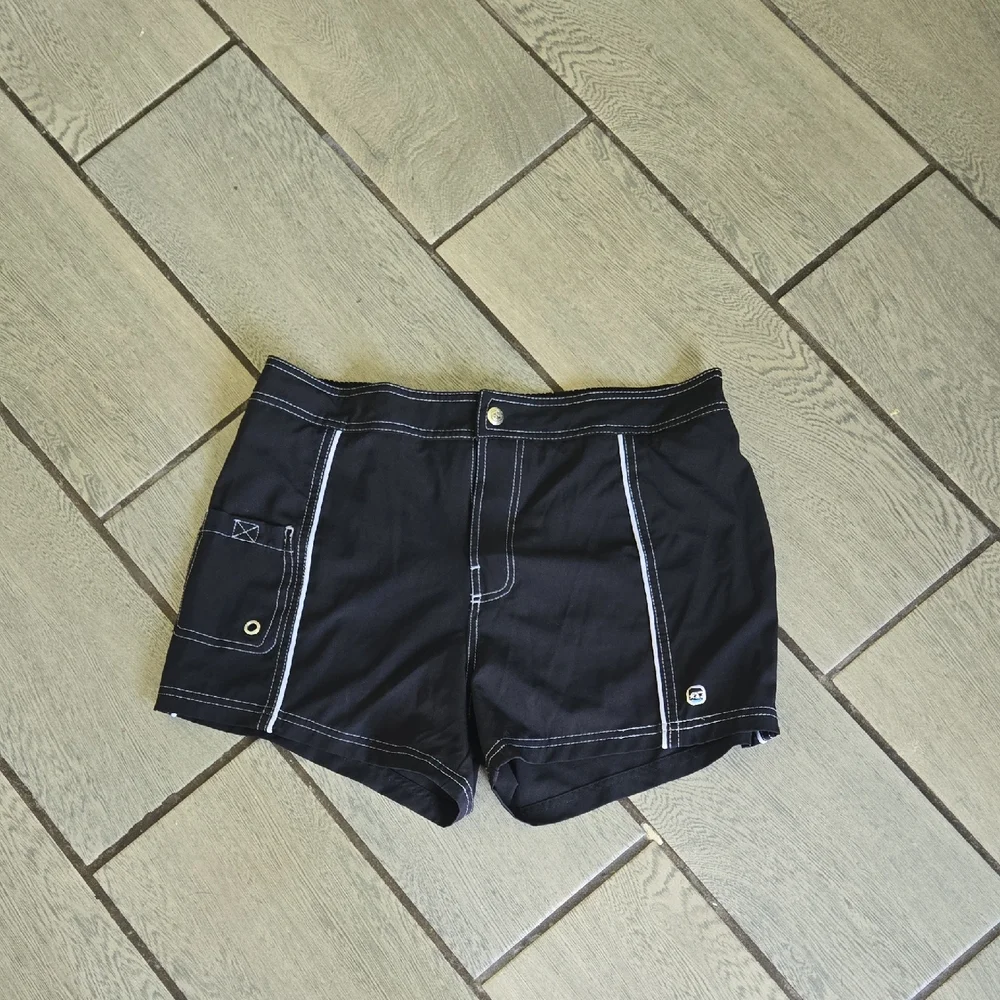 Free Country Black and White Cargo Shorts with Lightweight Design-M act55